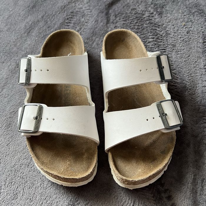 Жіночі тапочки  Birkenstock. P. 37.