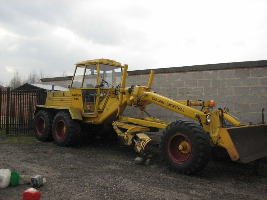 Równiarka drogowa FRISCH F95 w bardzo dobrym stanie