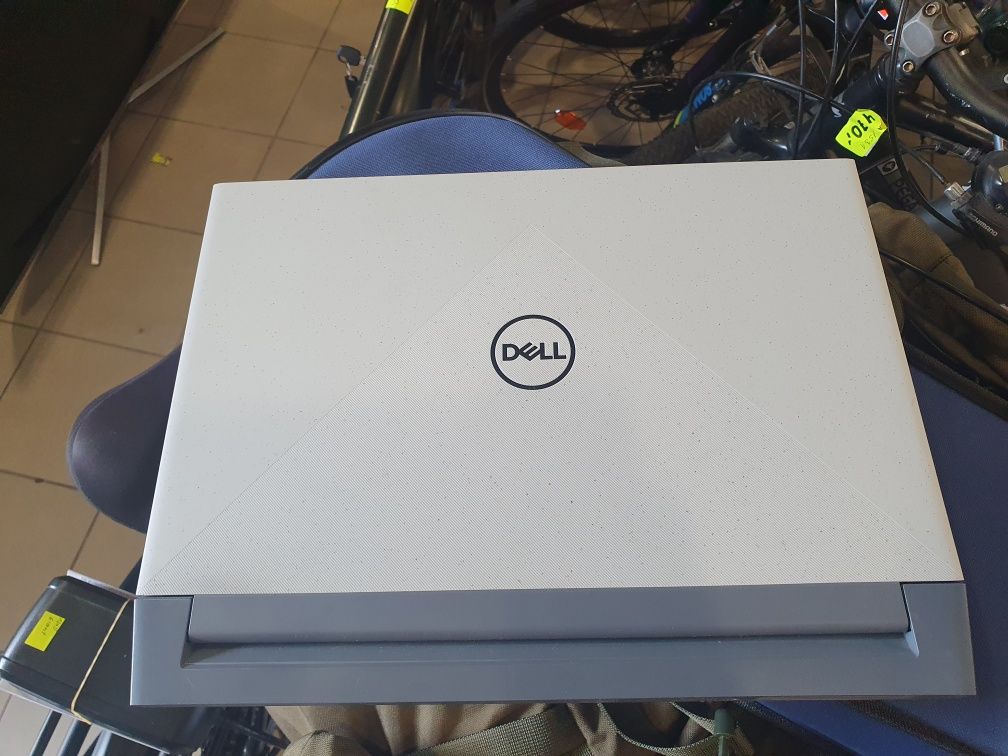 Laptop Dell G15 P105F Ryzen Edition 5600H 16/512SSD W11 RTX3050