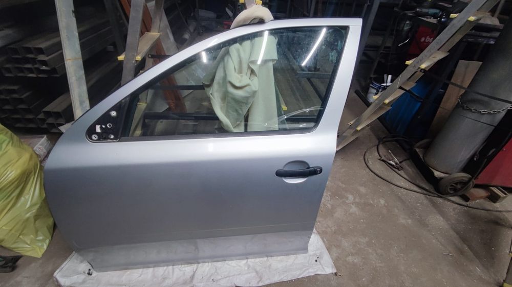 Drzwi lewy przód kierowcy skoda octavia kombi 2 lift LA7W 8E8E