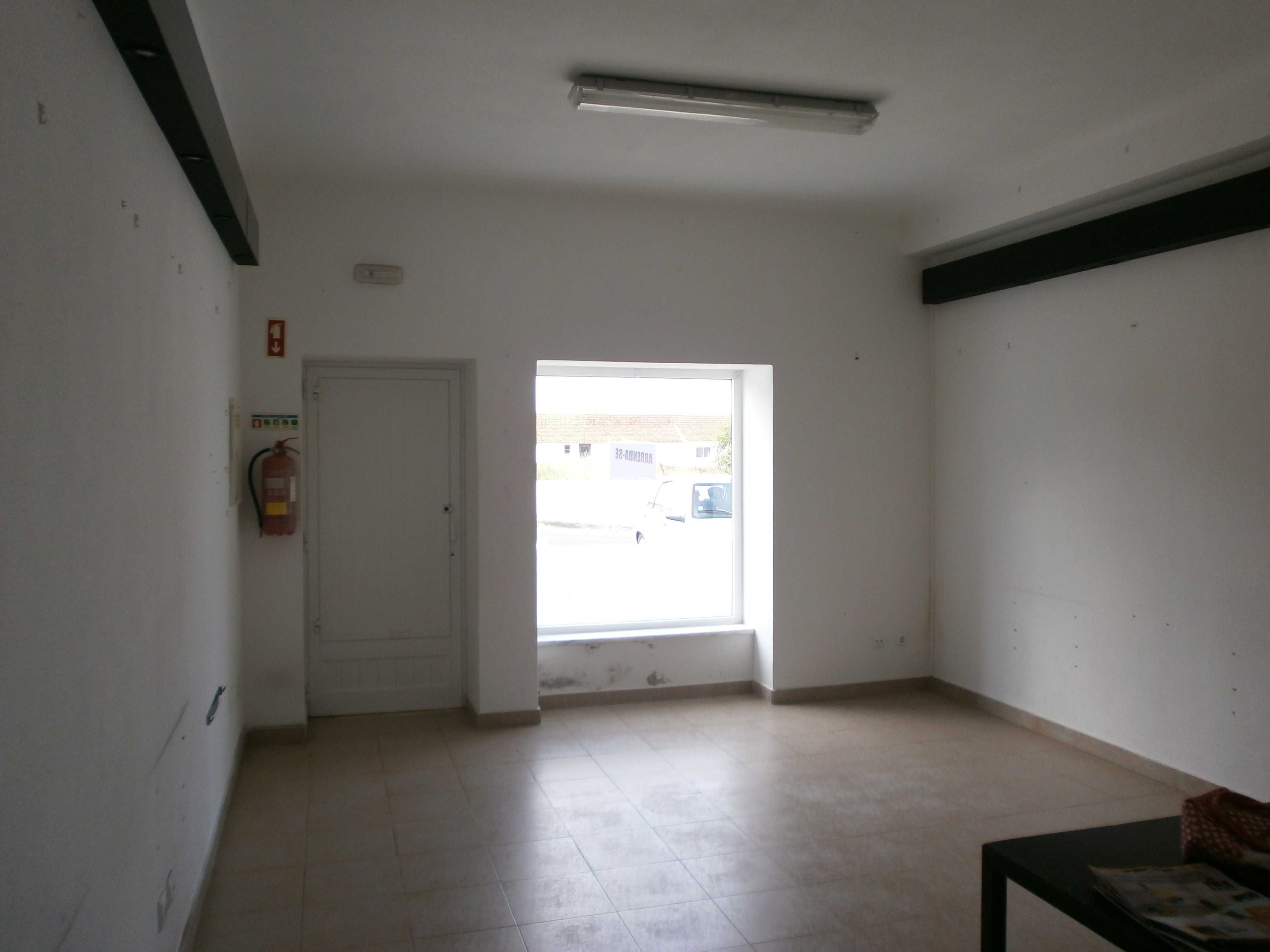 Casa no centro da aldeia