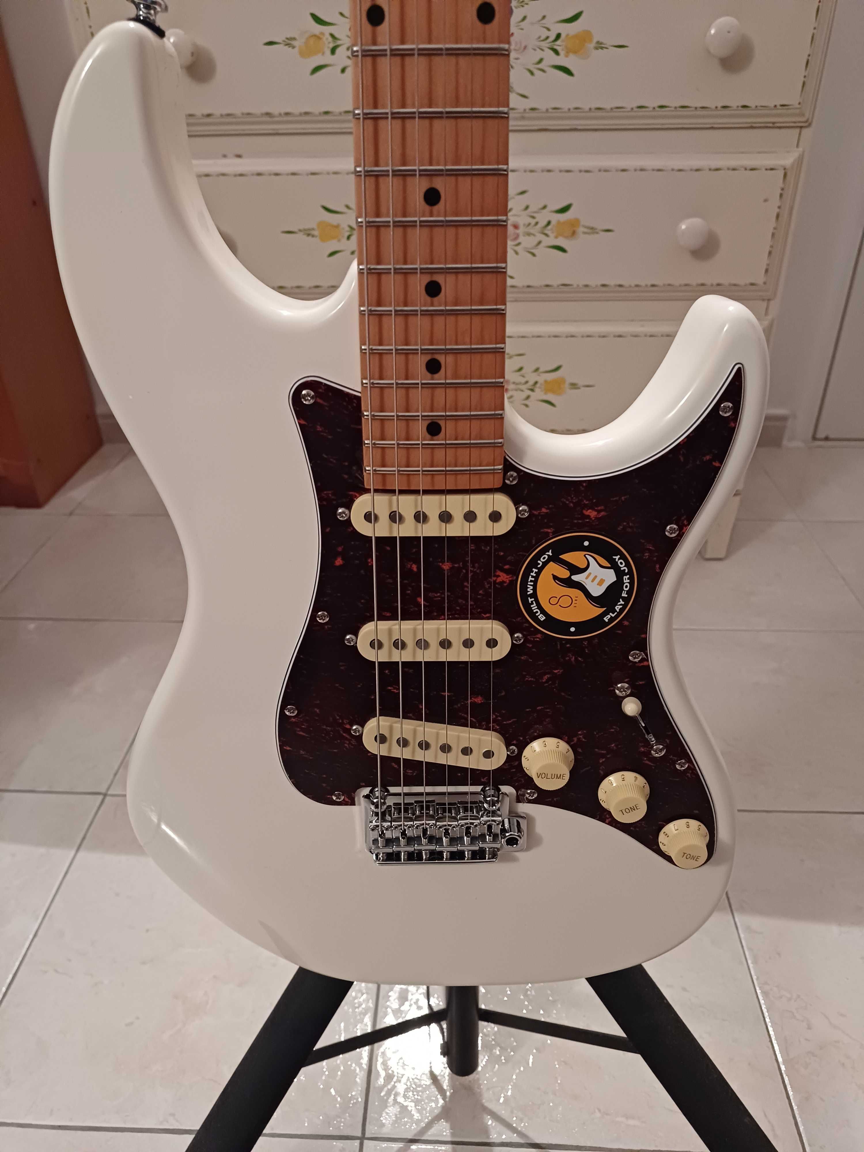Larry Carlton S5 Olympic White