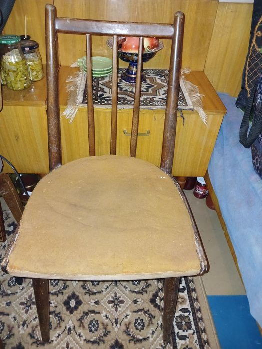 Продаю  прикроватную тумбочку