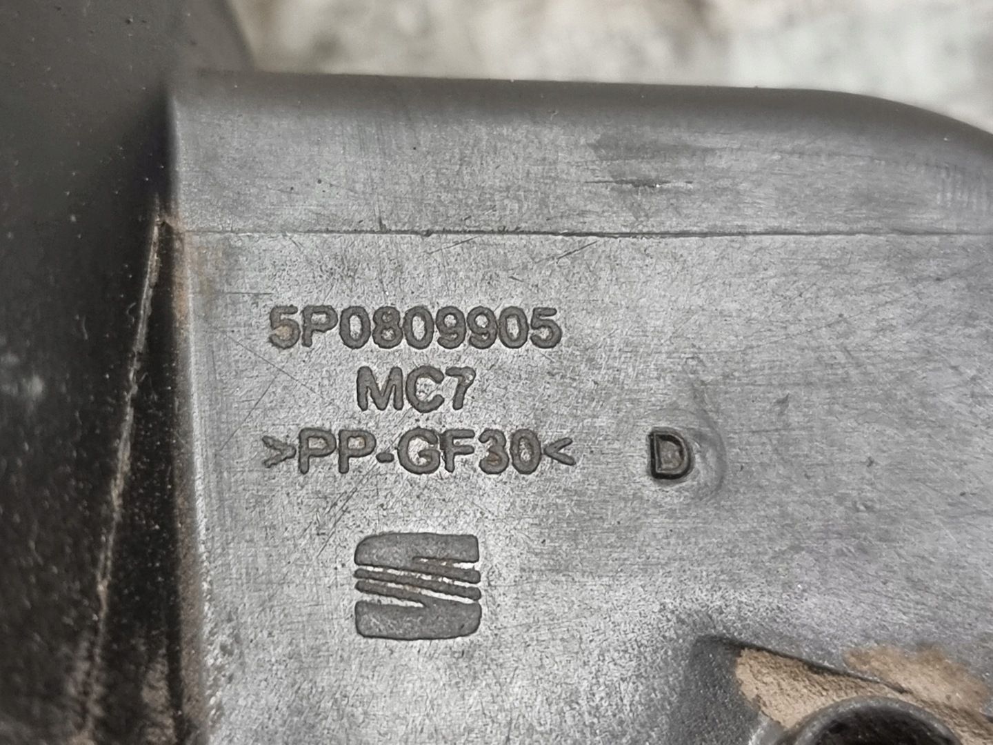 Klapka wkład Wlewu Paliwa K: LY5K OE 5P0809905 Seat Altea 2.0 TDI 05r