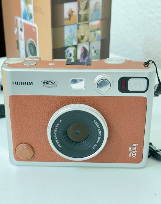 Máquina Fotográfica Fujifilm Instax Mini evo