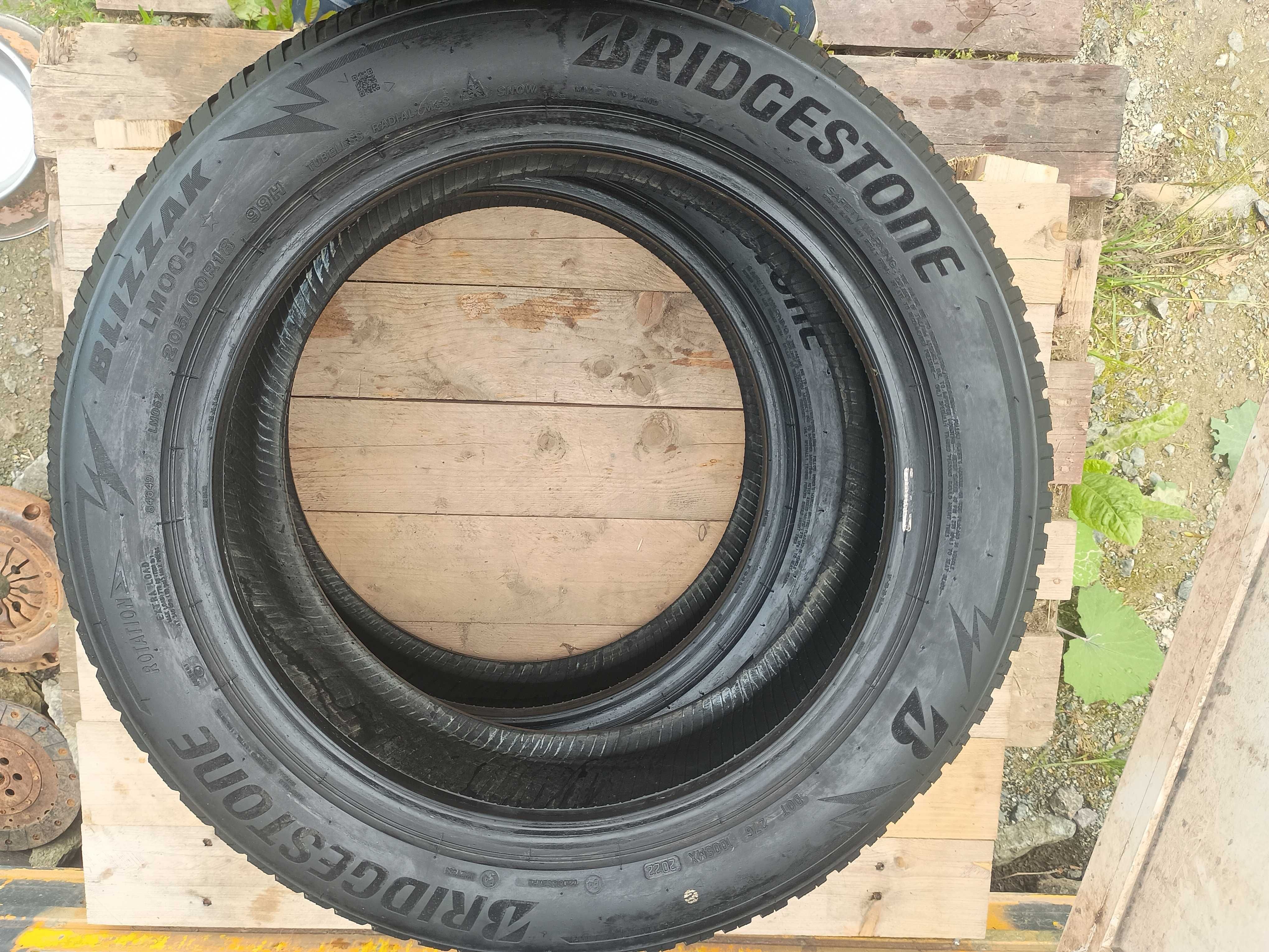 Opony zimowe 205/60/18  6.6mm Bridgestone blizzak LM005  2szt. 2022r