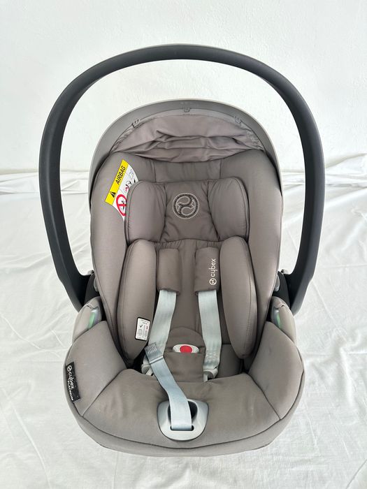 Carrinho de bebé e Ovo Cybex