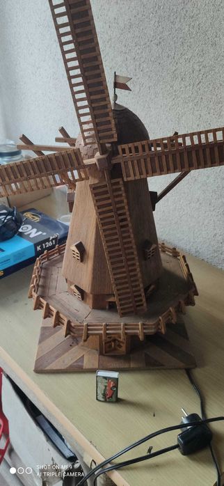 wiatrak  ozdobny -rękodzieło  -   zabytek   retro starocie