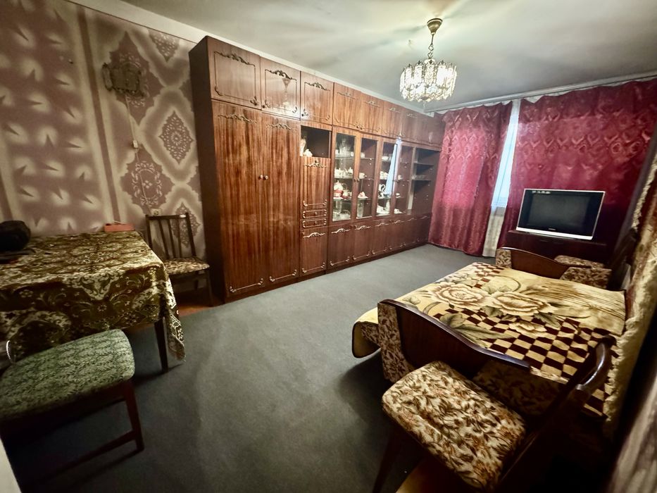 Оренда 2 кімнатної  Вільна на Польовій