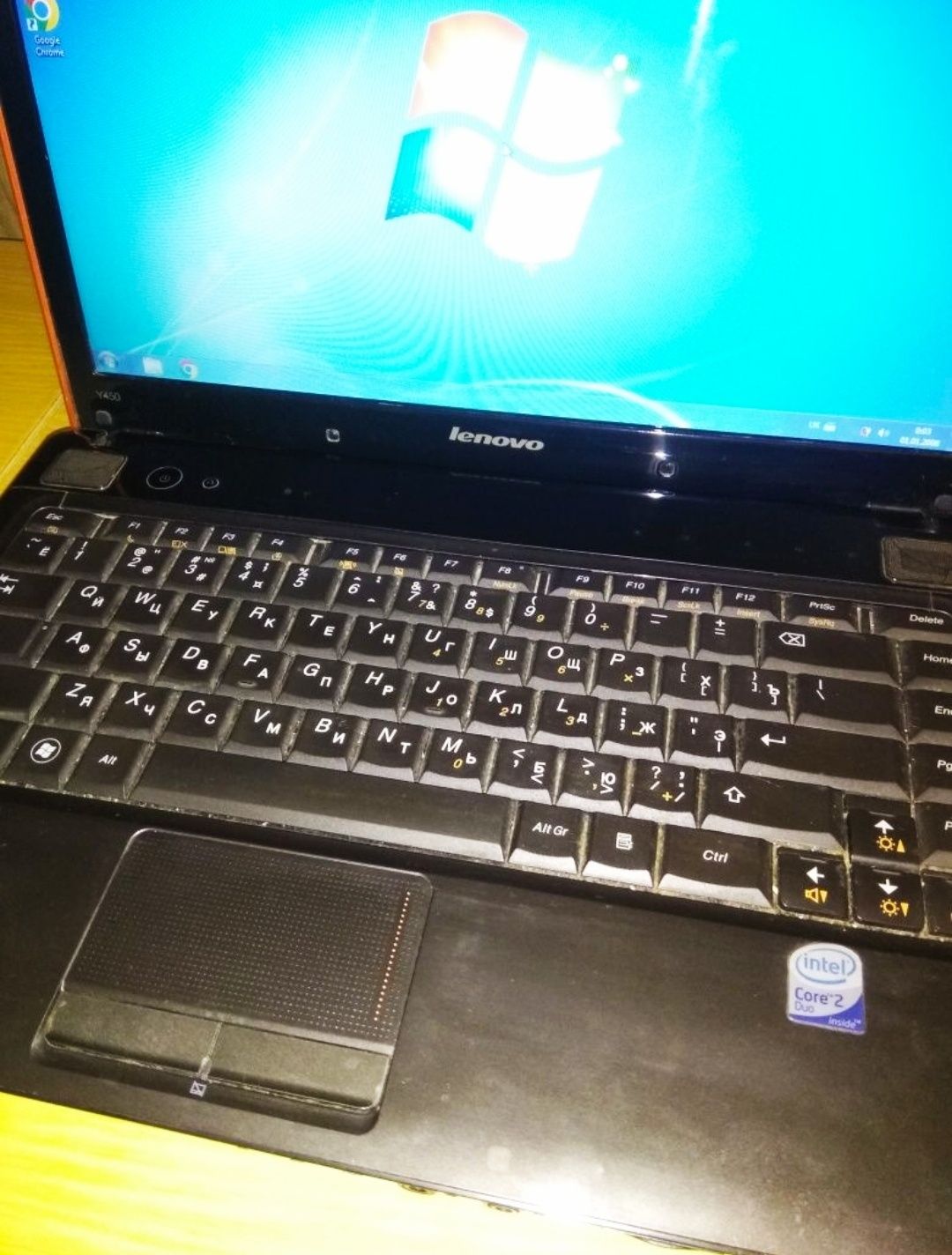 рабочий ноутбук Lenovo Y450.