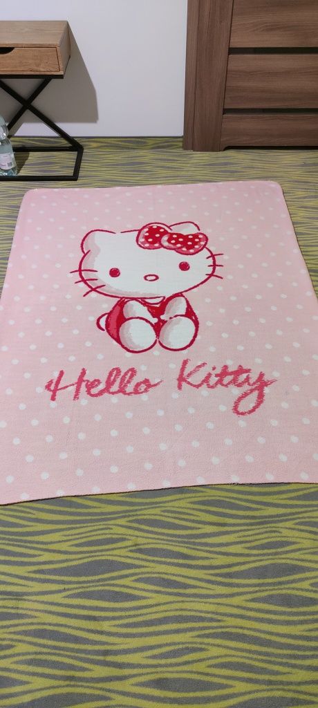 Koc Hello Kitty 130cm x 160 cm