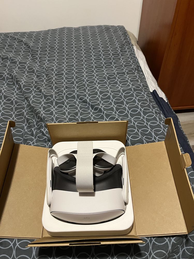 Oculus Quest 3S - stan idealny