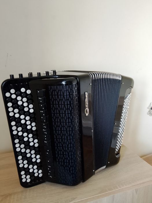 Akordeon guzikowy Yupiter