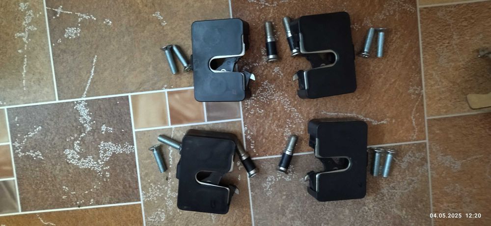 Продам замок двери (шоколадка) ваз 2108,09,099