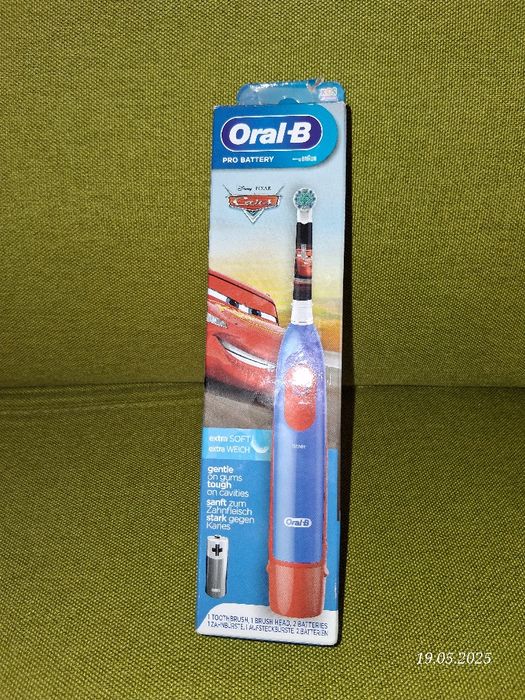 Зубна щітка автоматична Oral-B Braun