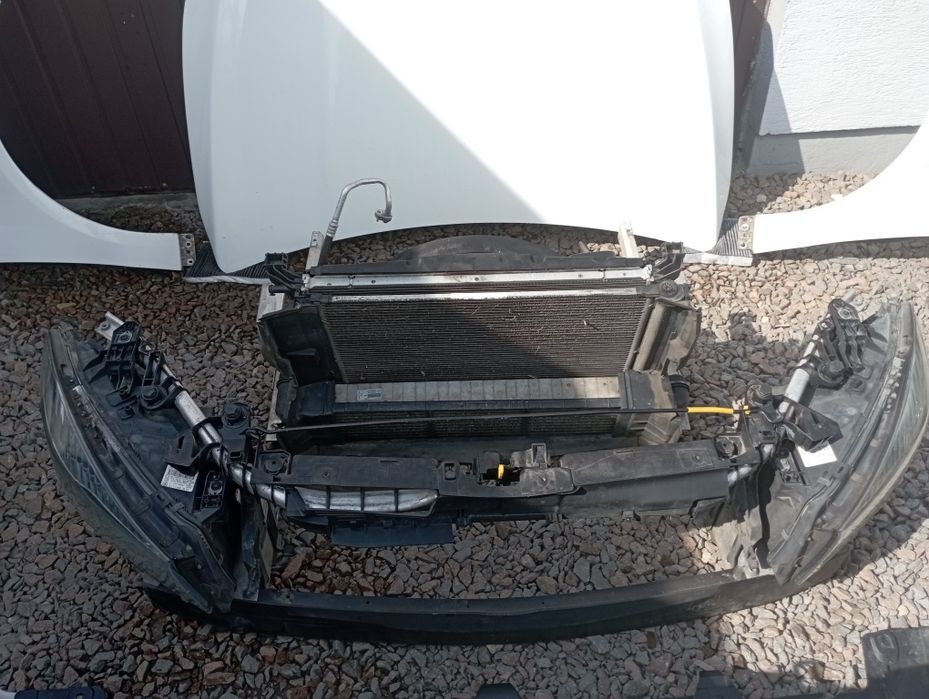 W117 CLA kompletny przód zderzak maska błotnik lampy chłodnice pas 650