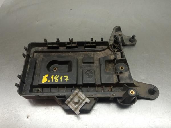 Base / caixa da bateria VOLKSWAGEN Golf V (1K1)