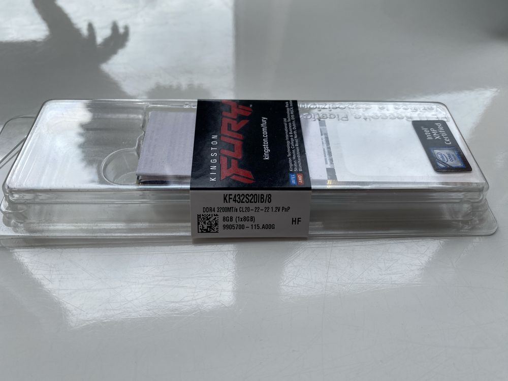 Оперативна памʼять DDR4 на 8гб 3200