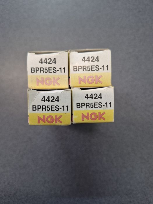 Продам свечи зажигания