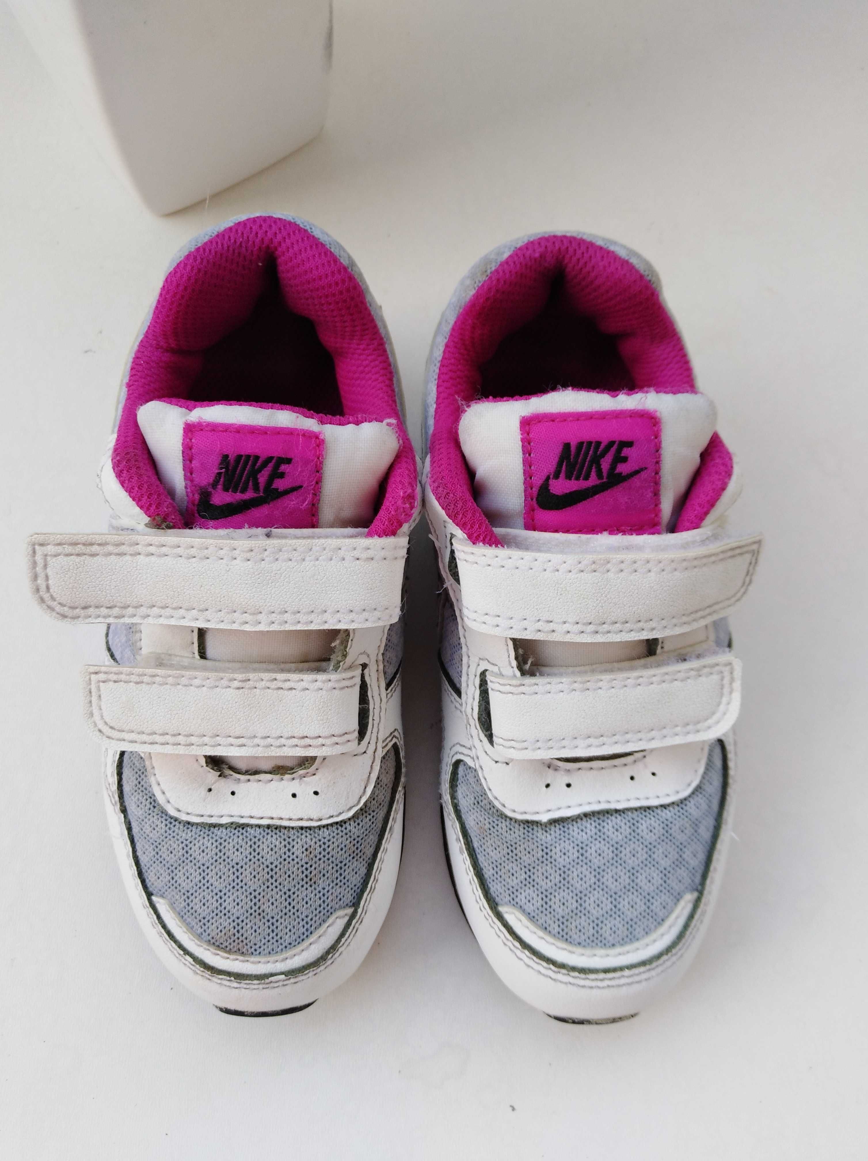 Кроссовки  Nike  для девочки
