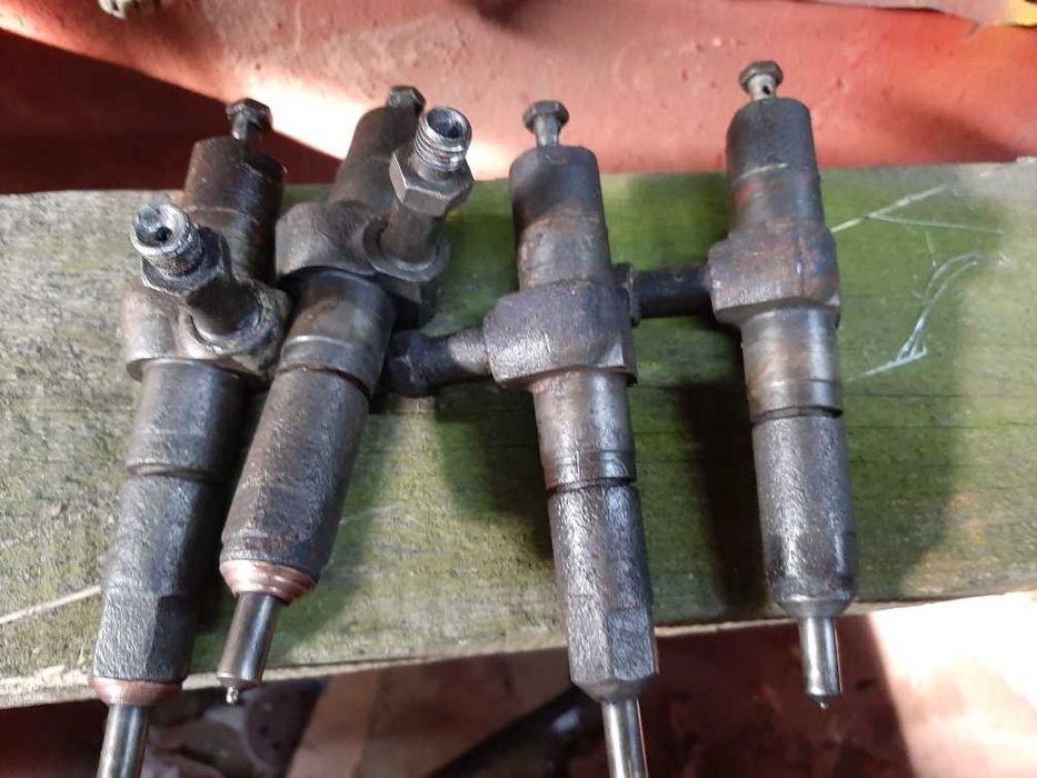 Wtryskiwacze,wtryski Ursus c4011,c355,c360,z demontażu sprawne,WYSYŁKA