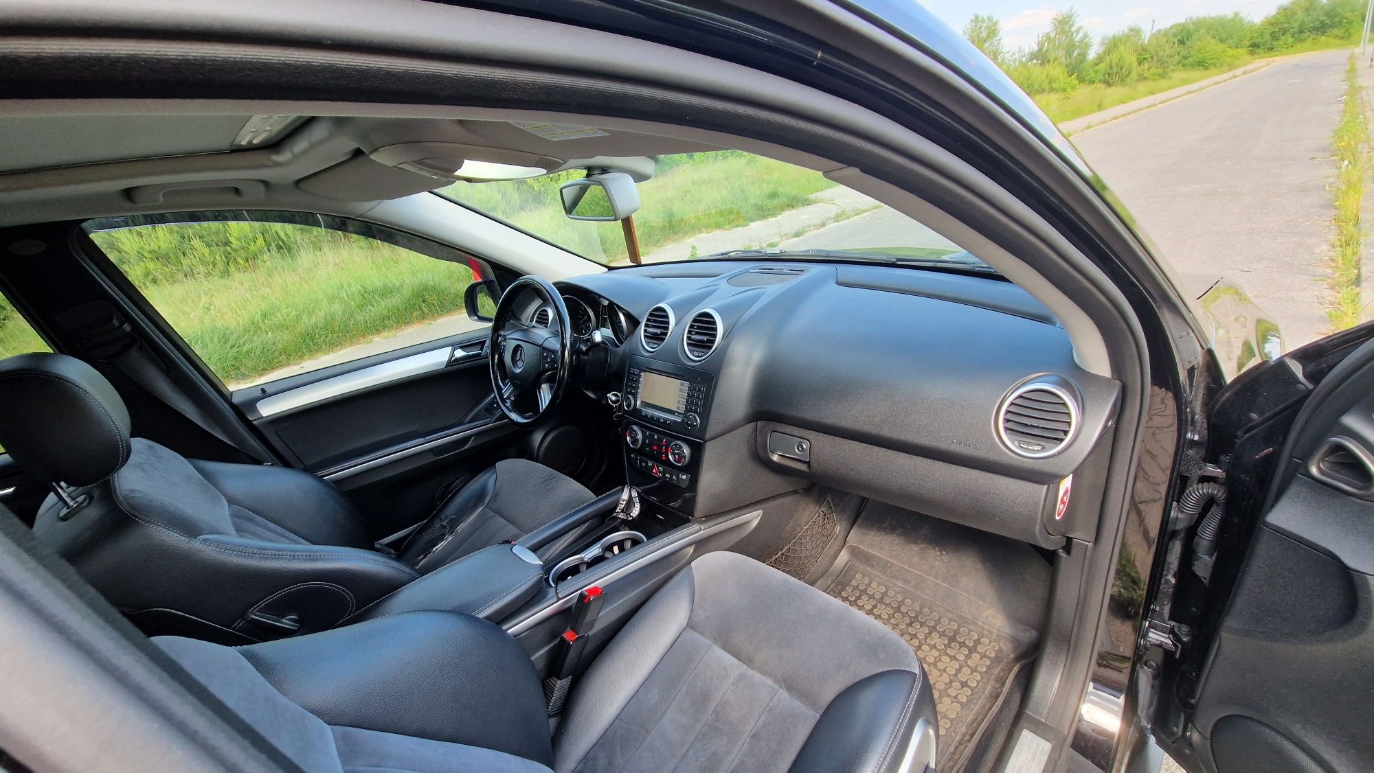Mercedes-Benz ML W164