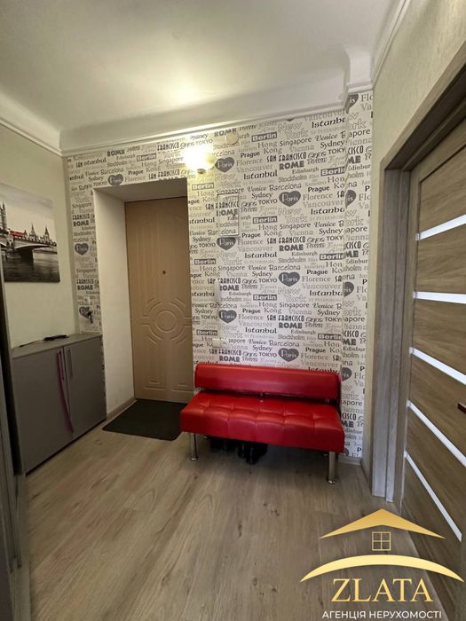 Продаж 2-к квартири-студії в районі ТЦ « Україна»