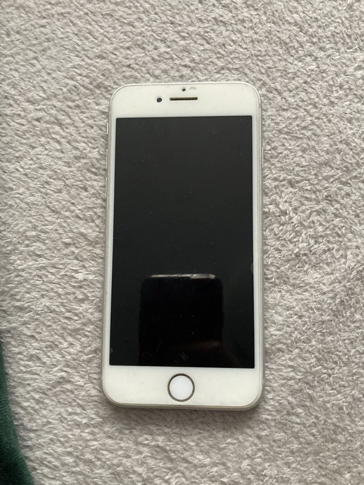 Telefon iPhone 8 64GB