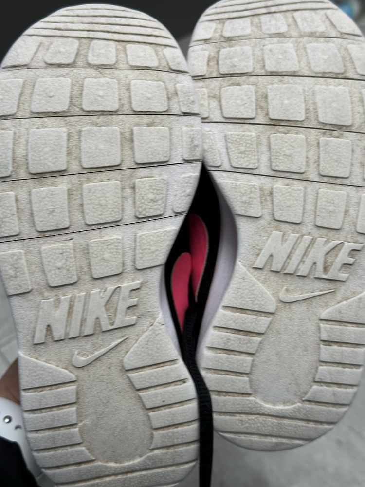 Кросівки найк, Nike