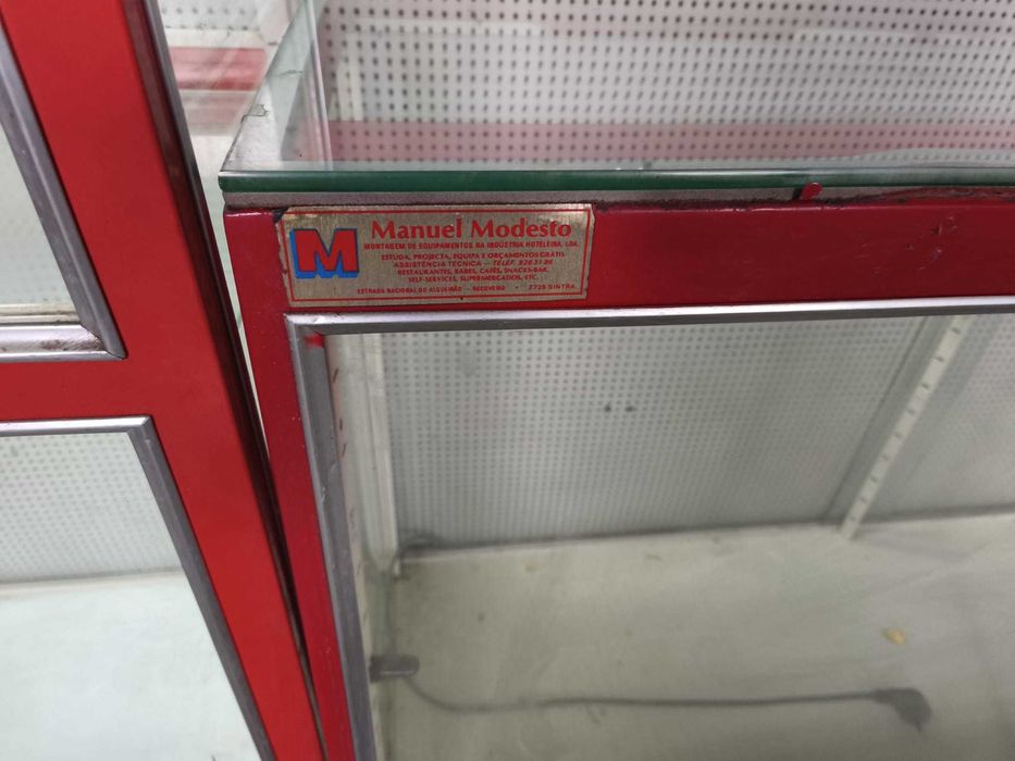 Balcão / Vitrine com iluminação