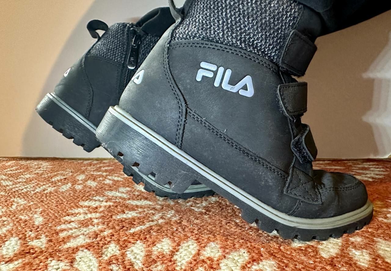 Кросівки FILA для хлопчика 35 розмір