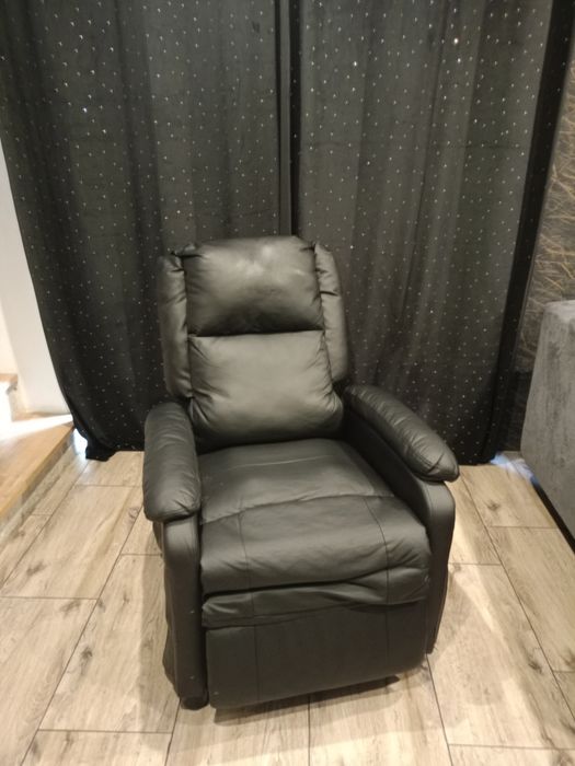 Fotel masujący z pilotem