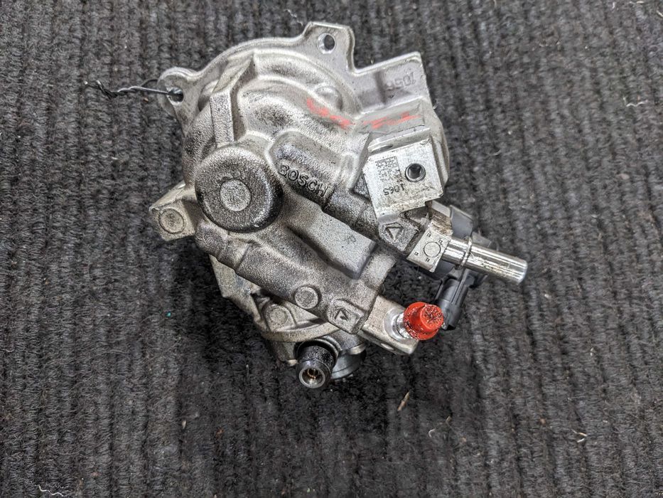 ТНВД Топливный насос FORD FOCUS TRANSIT CONNECT 1.5 TDCI 0445010592