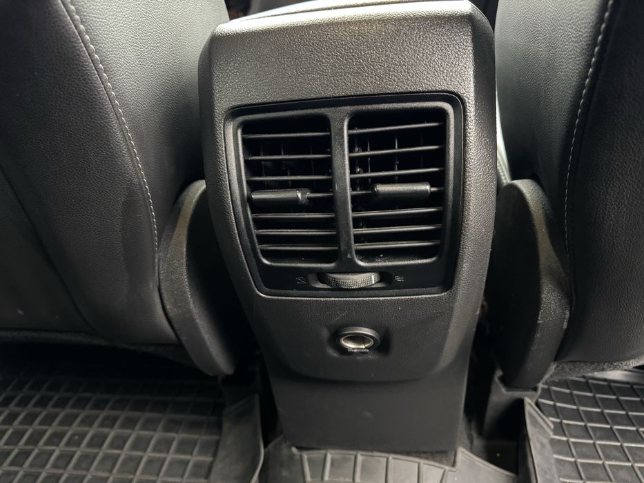 Продаєтся Ford Kuga 2015 року