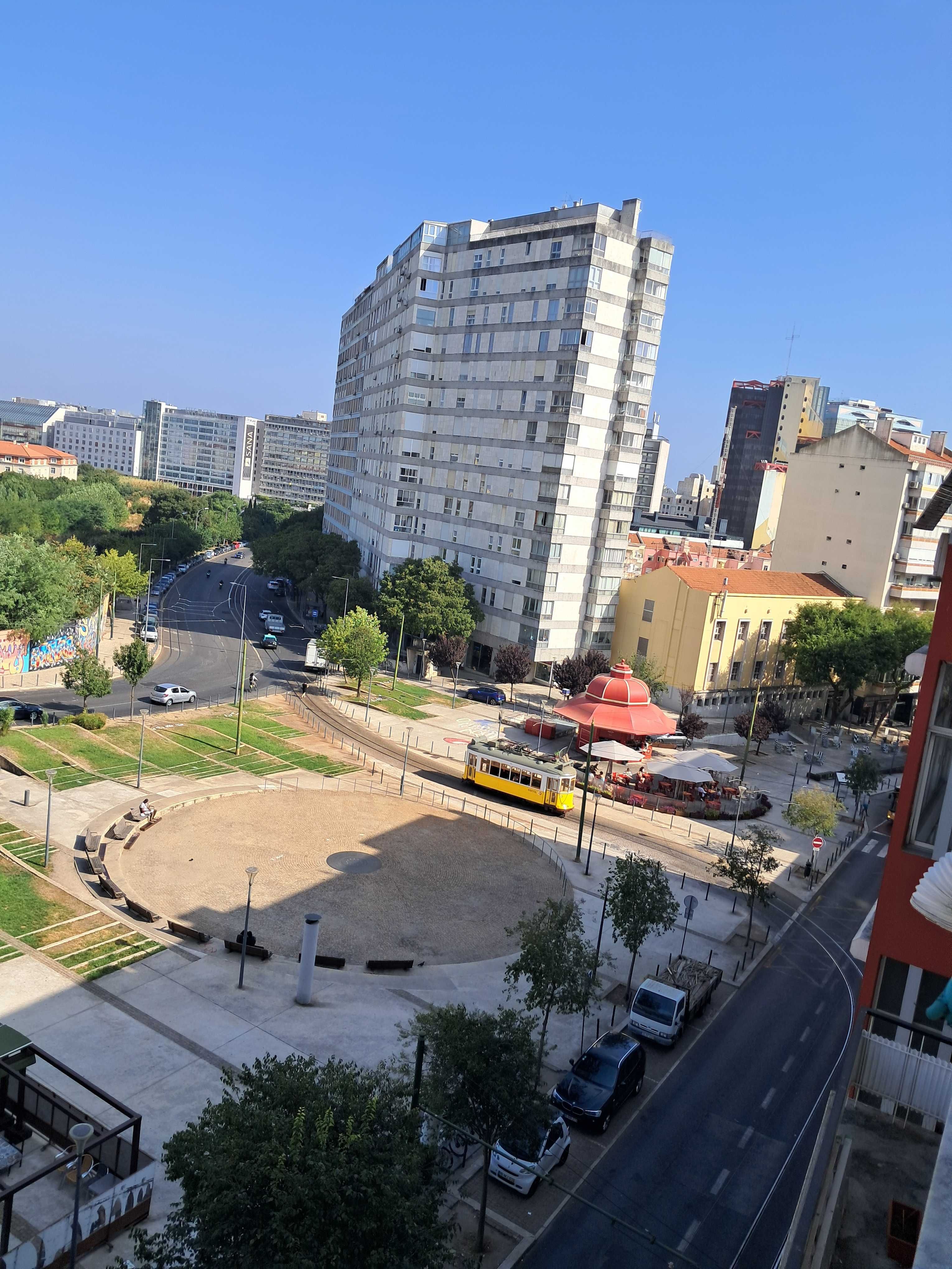 Quarto EXCELENTE. CENTRO LISBOA. Entrada imediata. Caução