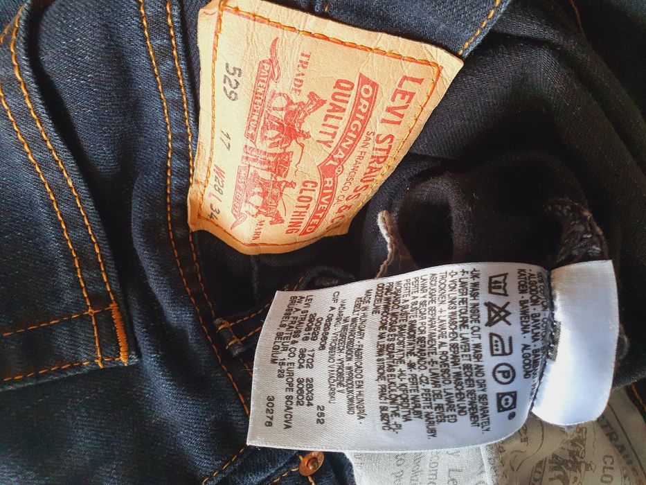 Jeansy dzwony Levi Staruss & Co. 28/34