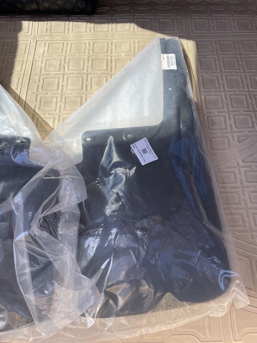 Toyota Land Cruiser 200 Брызговики задие