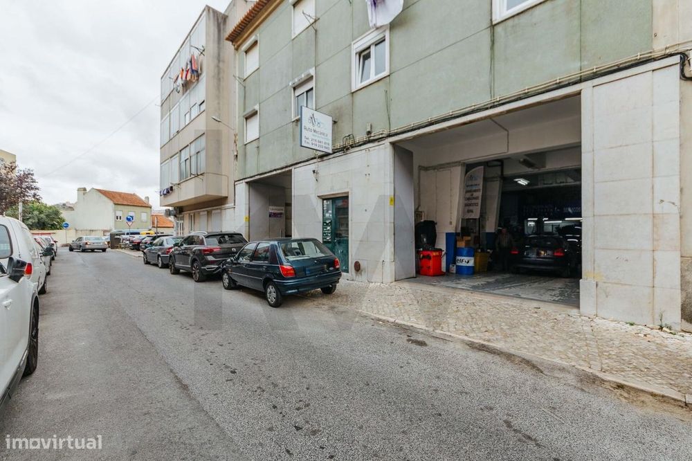 Armazém/Oficina em Venda na Pontinha – Excelente Investimento!