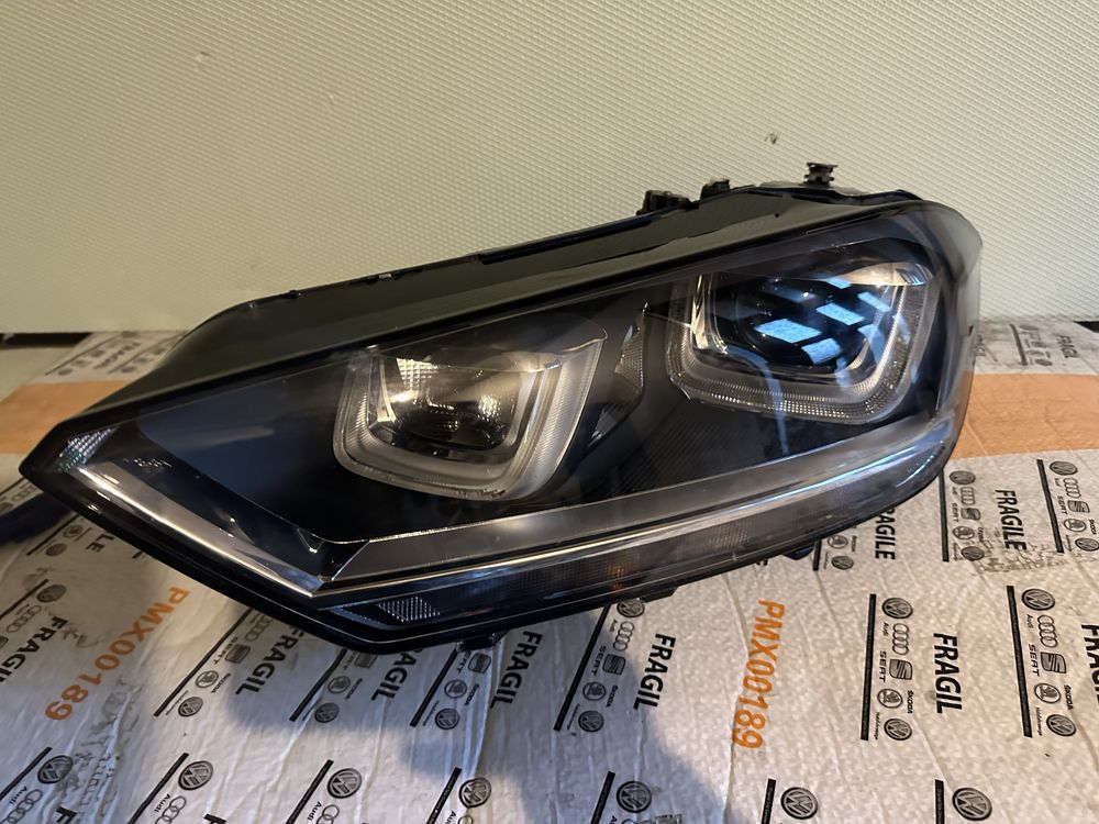 Lampa lewa VW Golf Sportsvan Xenon