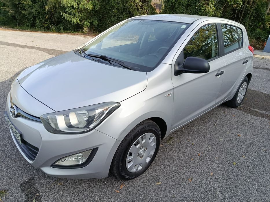 Hyundai i20 1.2 vendo /troco