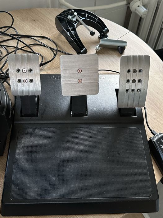 Thrustmaster t300rs gt + shifter th8s