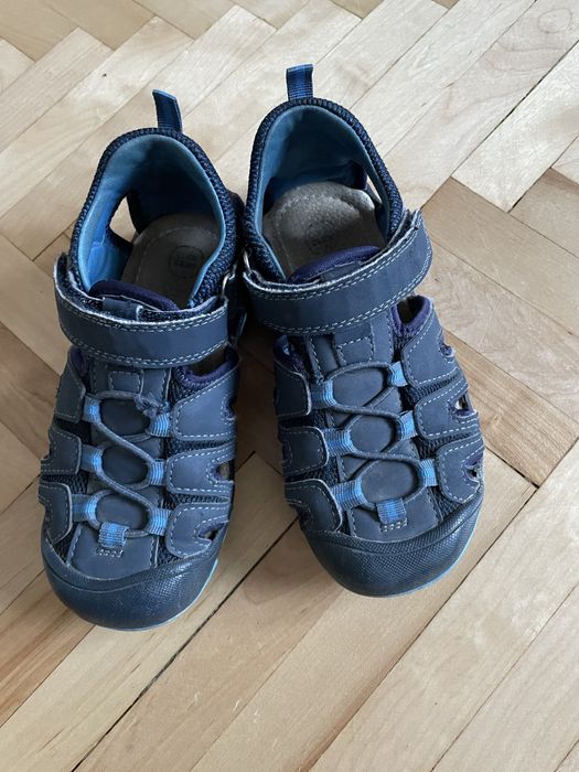Sandalki chlopiece 30