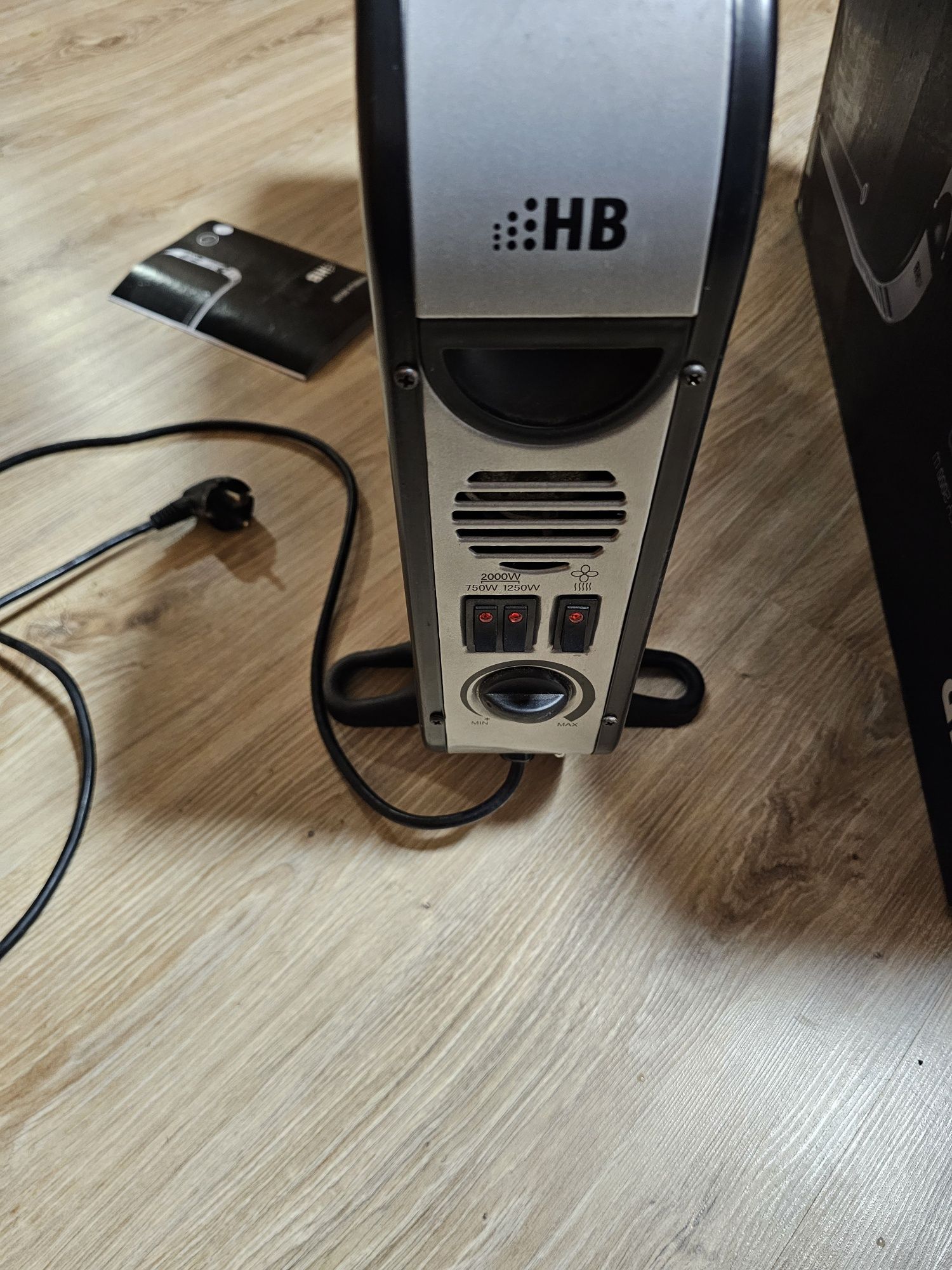 Grzejnik konwektorowy HB 2000w