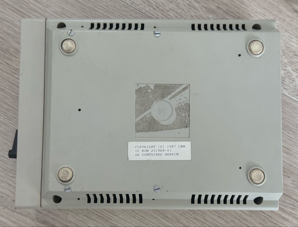Stacja dyskietek Commodore 1541-II