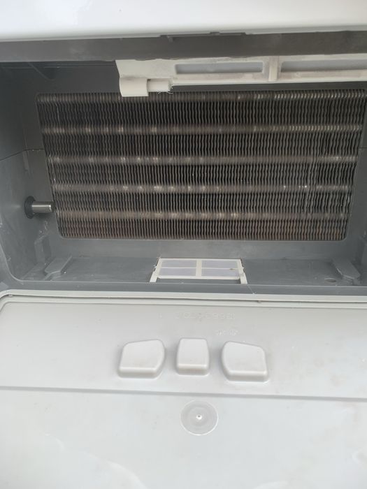 Suszarka kondensacyjna -pąpa ciepła AEG