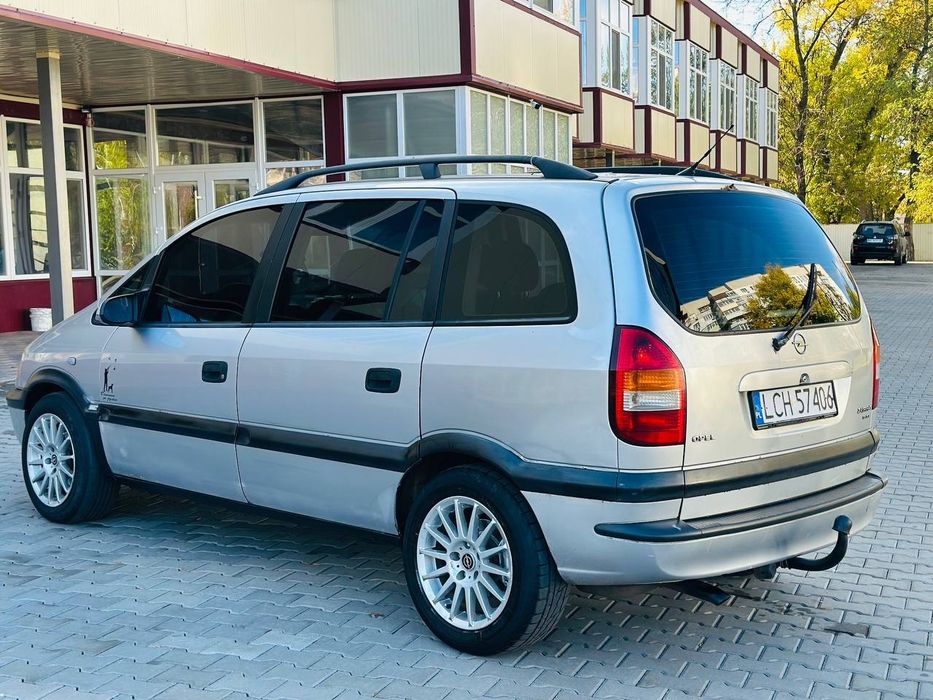 Продам Opel Zafira 1.9 TDI 7мест минивен в хорошем состоянии