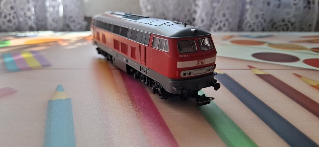 Lokomotywa spalinowa BR218 DB Piko H0 1:87