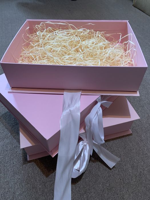 Коробки подарункові з наповненням