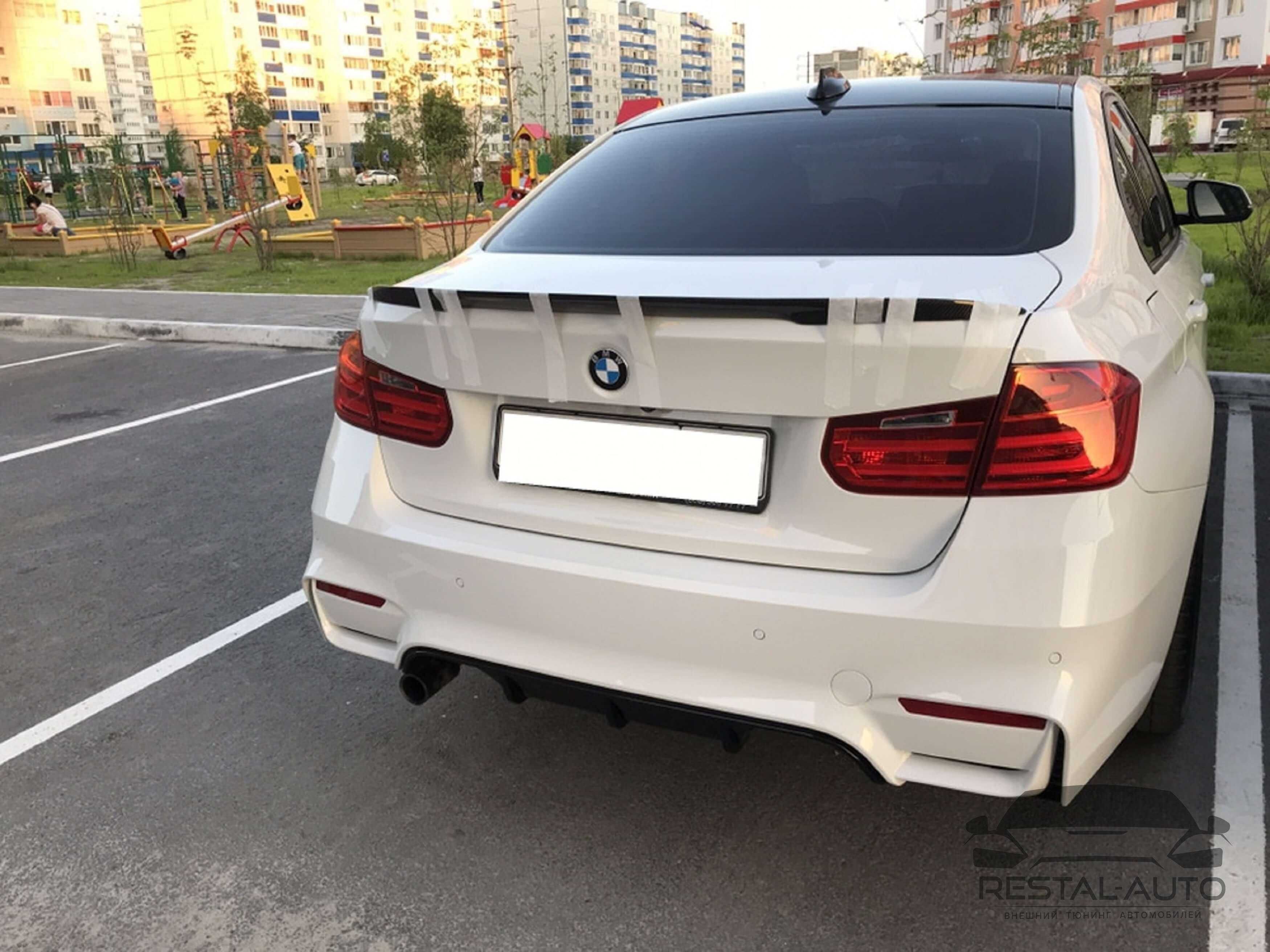 Задний бампер на BMW 3 Series F30 2012-2018 год ( в стиле M3 F80 )