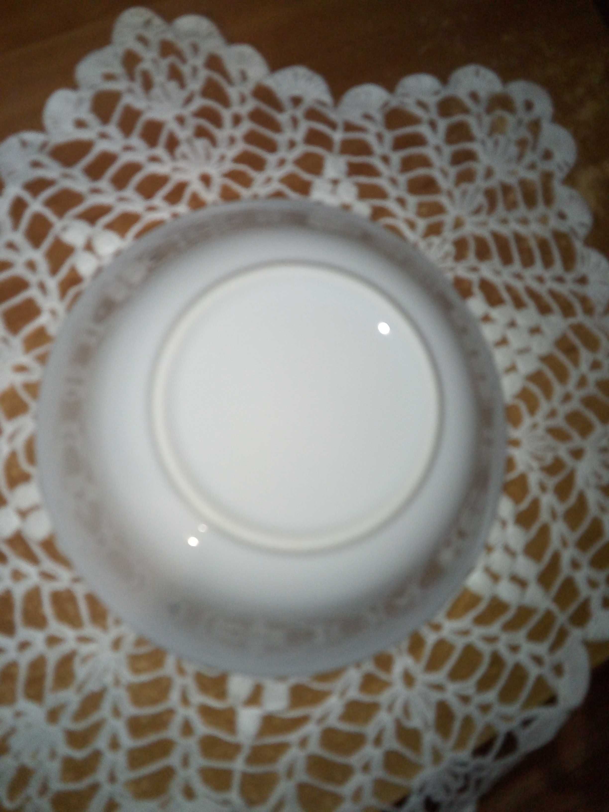 Tytuł
Komplet nowy kolorowy miska + talerz porcelana  edycja z 2011